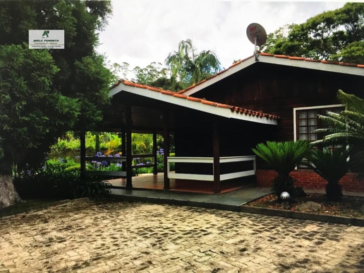 Chácara, 3 quartos, 1800 m² - Foto 1