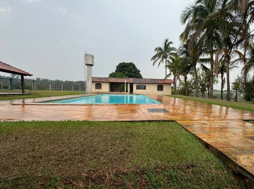 Chácara à venda com 6 quartos, 72000m² - Foto 1