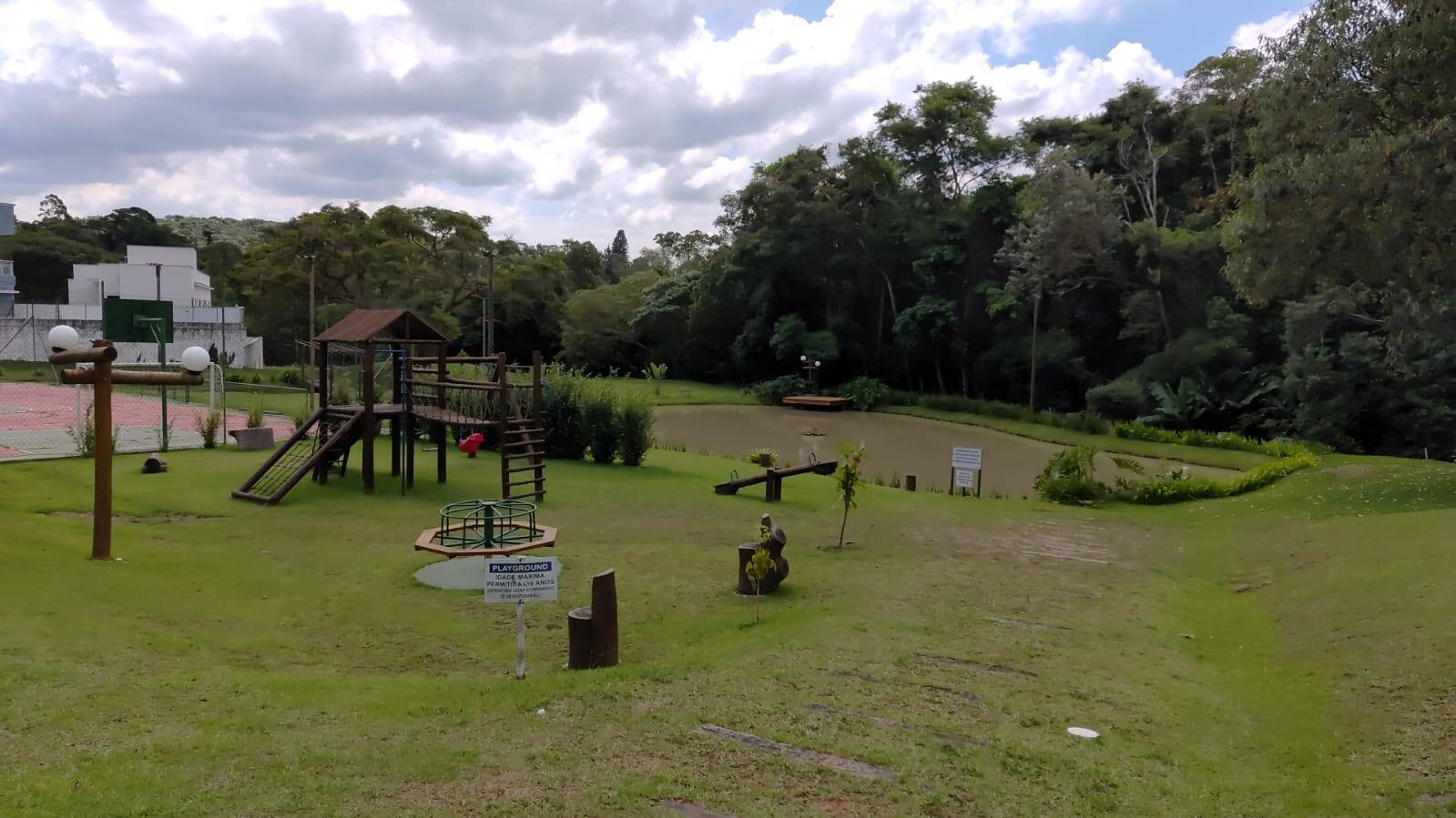 Casa de Condomínio à venda com 3 quartos, 140m² - Foto 4