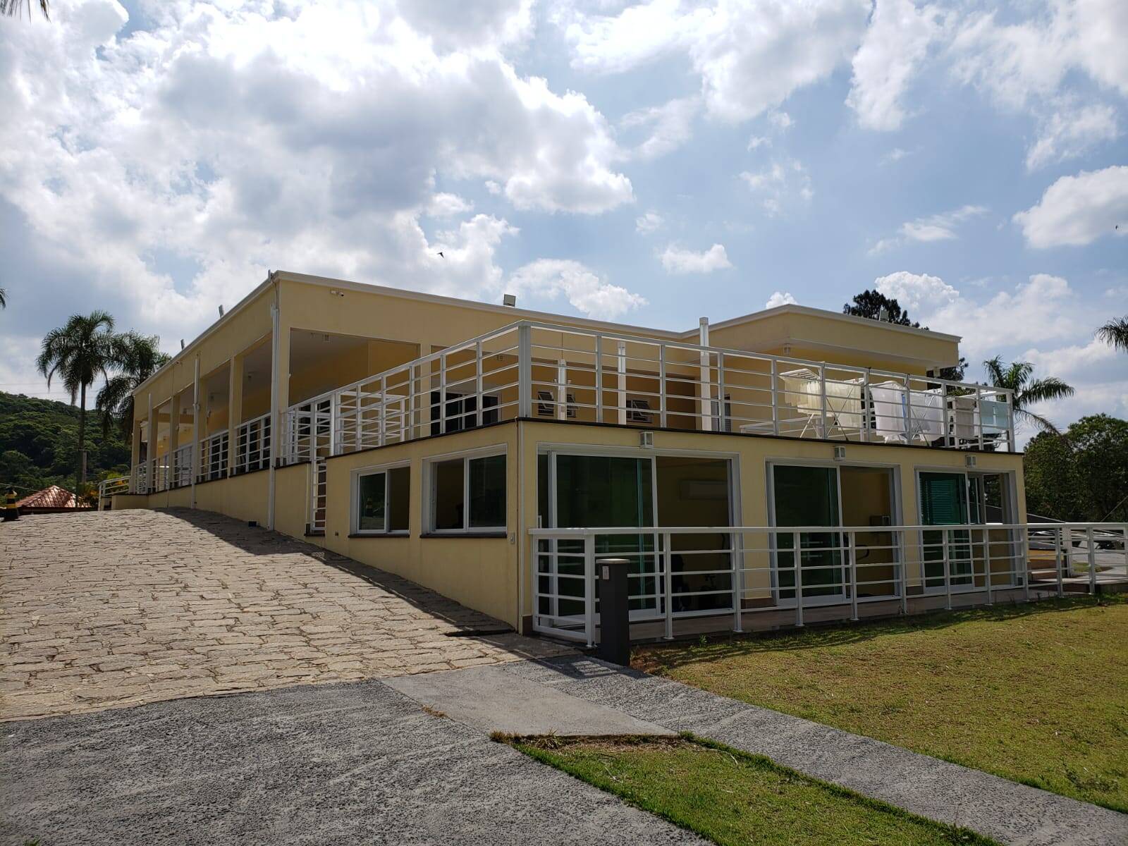Chácara à venda e aluguel com 4 quartos, 5000m² - Foto 1