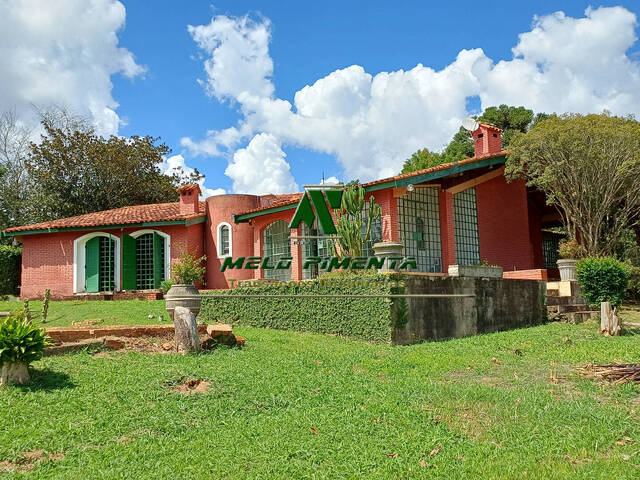 #848 - Casa em condomínio para Venda em São Roque - SP